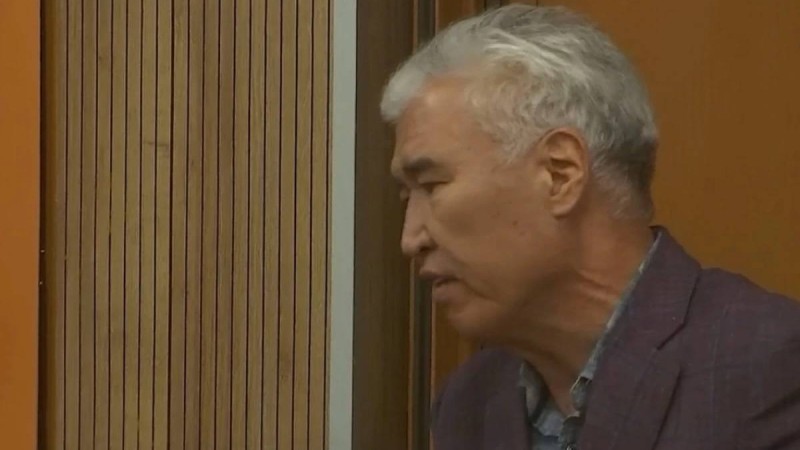 “Аштық жариялаймын”: Арыстанбек Мұхамедиұлы сотты қорқытты