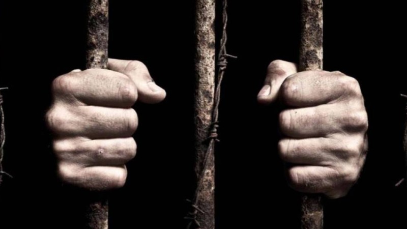 «Үш жылдан бері ұлы мен қызын зорлап келген»: СҚО-да ер адамға үкім шықты