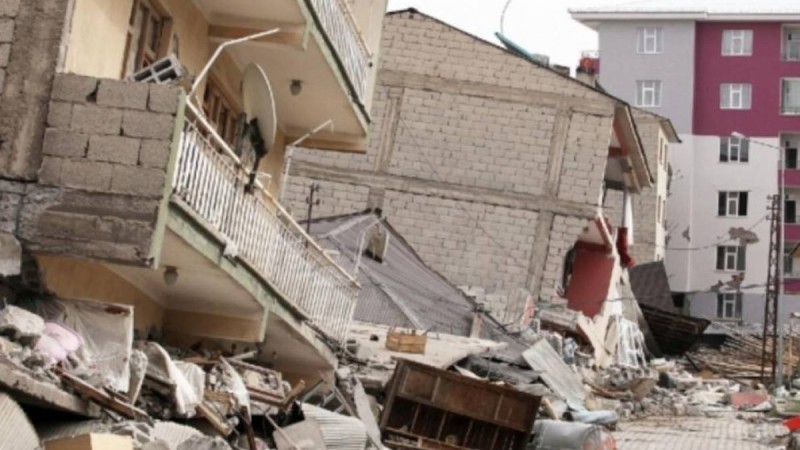 Ауғанстанда жер сілкінісінен қаза тапқандар саны 2 мыңнан асты