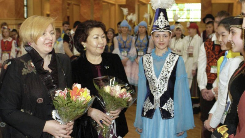 Сара Алпысқызының сұхбаты: Менің Назарбаевым адамды ешқашан қорламайды