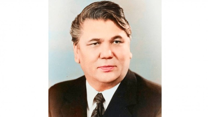 БАУЫРЖАН КАРИПОВ: Кемел Тоқаевты ұлы президент болмай тұрып ұлықтаған бір ғана ұйым бар...