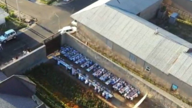 Түркістан облысында таңғы сағат 7-де той жасағандар дронға түсіп қалды