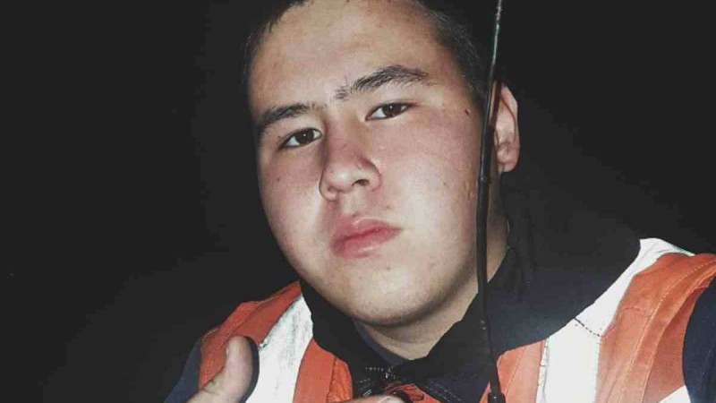 19 жастағы қазақстандық жұмысшының жазған трегі әлемдік чарттарда үздіктердің қатарына енді (видео)
Жас музыкант темір жол станциясында жұмыс істейді