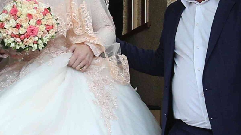 Сенатор мемлекет ақшасын үйлену тойына жұмсаған