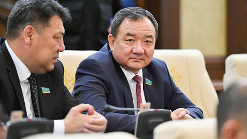 Қордайда дүнгендермен кездескен мәжіліс депутаты эмоциясын ұстай алмады