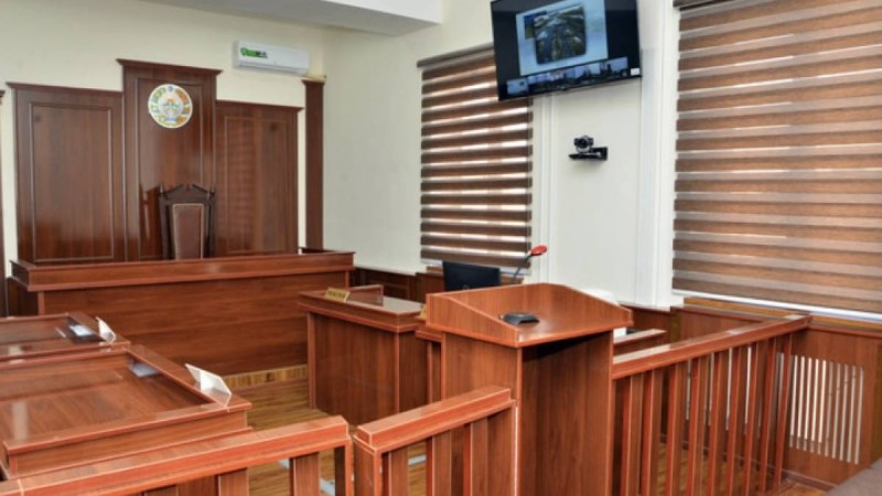 Өскеменде Халыққа қызмет көрсету орталығының экс-басшысы сотталды