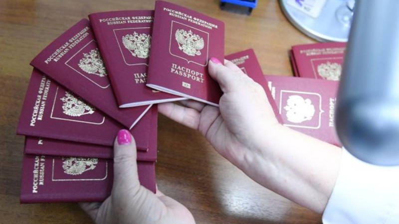 Бес жыл тұрудың қажеті жоқ: Ресей азаматтығын алу жеңілдетілді