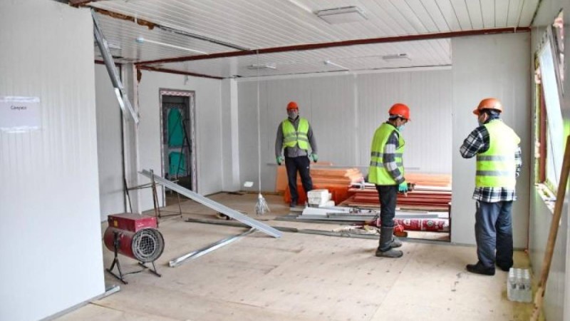 Коронавирус жұқтырғандар үшін салынып жатқан аурухана төңірегінде дау туды