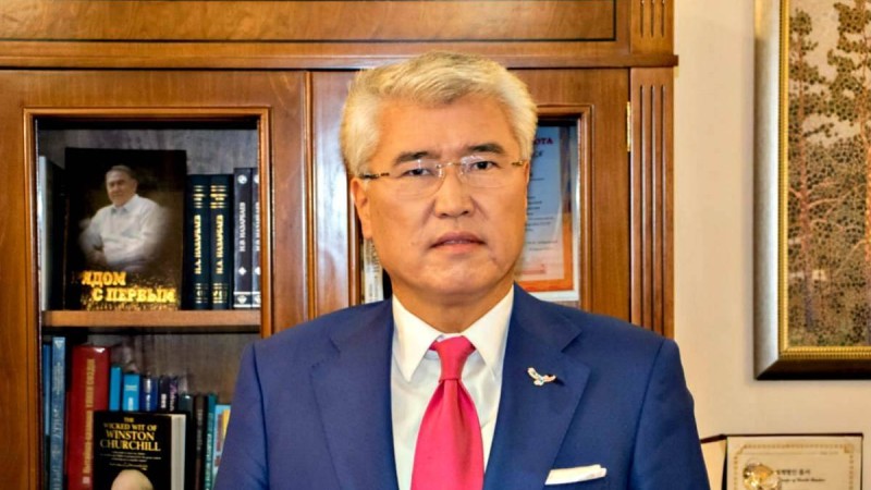 "Міндетті түрде 100 мың": Мұхамедиұлы той мен асқа конвертке қанша ақша салып апатынын айтты
Экс-министр: Бұрынғы қызметімде миллион теңге жалақы алдым