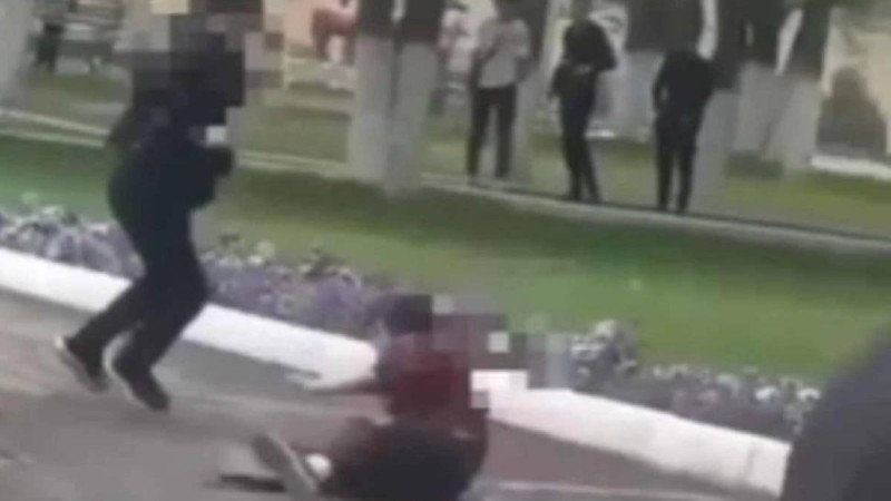 Қарағандыда колледж студенттерінің пышақтасқан сәті видеоға түсіп қалды (видео)