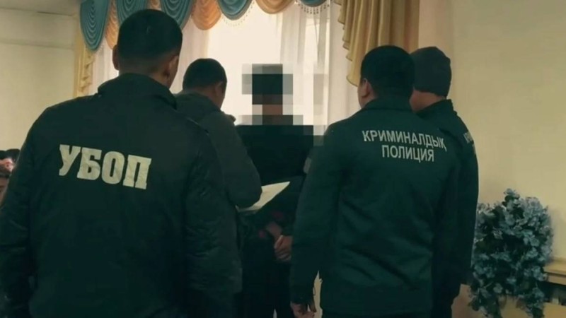 Курстастарын қорқытып, ақша талап еткен: Батыс Қазақстан облысында студенттер тобы ұсталды