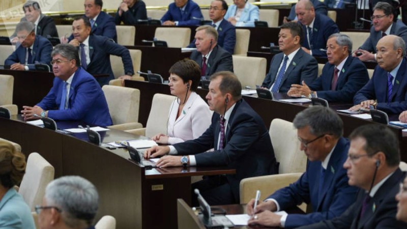 Ыдырысова депутаттардың неге шаршап отыратынын айтып берді