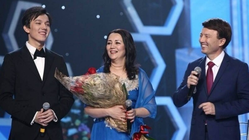 "Димаш Америка, Қытай, Азия елдерінің композиторларымен жұмыс істеуде": Димаштың ата-анасы сұхбат берді - Қазақстан жаңалықтары