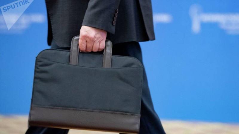 42 500 теңгеге өтінім берген мемлекеттік және бюджет қызметкерлері ұятқа қалды