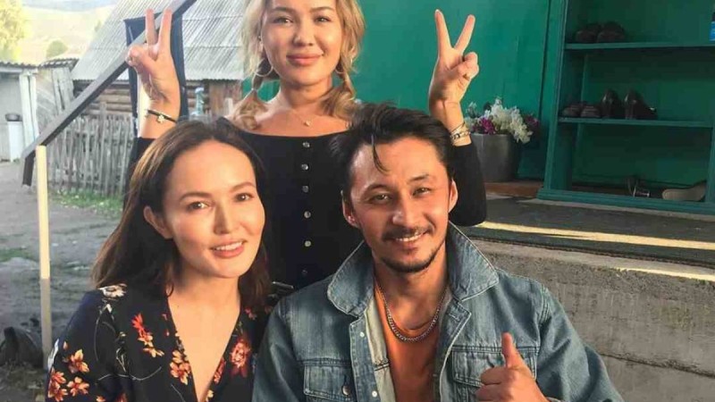 Актер Рүстем Жаныаманов: Әкем алкоголь ішетін еді, мен оны есімді білгелі іздеп келдім - Қазақстан жаңалықтары