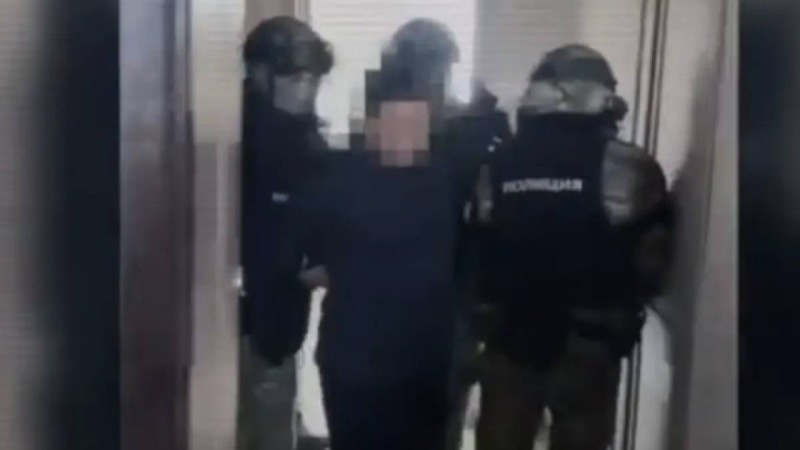 Белгілі қазақстандық актер есірткі тасымалдады деген күдікпен ұсталды (видео)