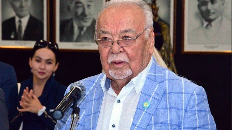 "Есікті іліп алып, айқайладым": Асанәлі Әшімов екі ұлының өлімінен соң қандай күй кешкенін айтты