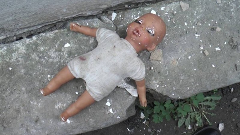 Балабақшада балалар кішкентай қызды жабылып соққыға жықты – видео