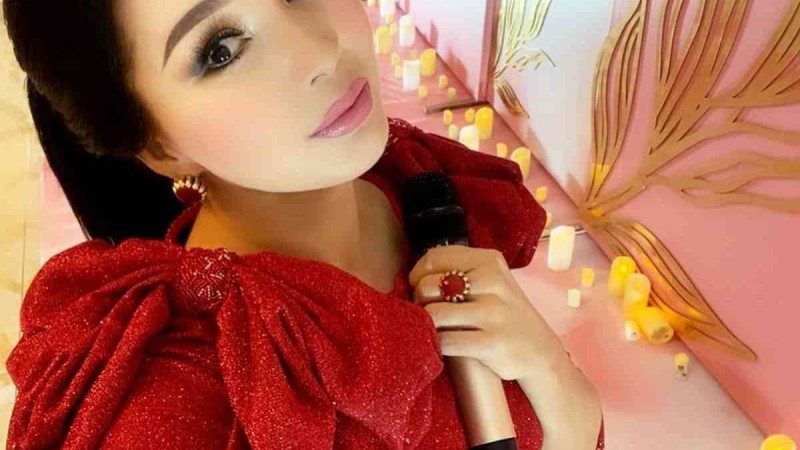 Біздің бала-шағамыз жоқ па? Қарақат Әбілдина 42 500 теңге алғаны үшін әншілерді айыптағандарға жауап берді