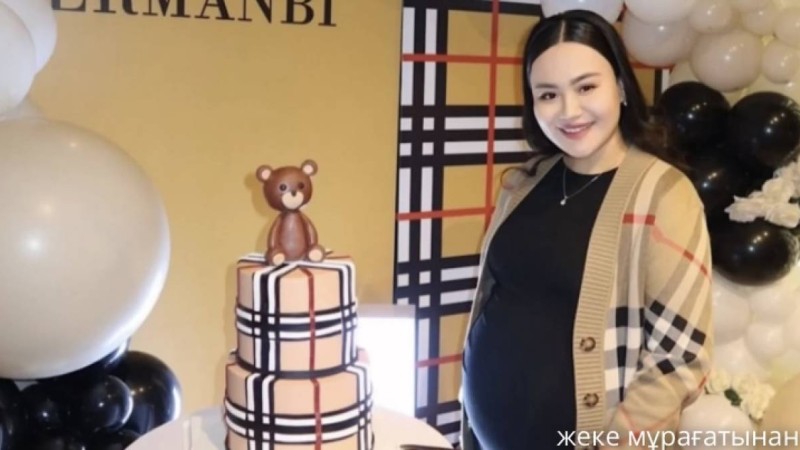 «Қыз сияқты»: Төреғали Төреәлінің қарындасы екінші сәбиін күтіп жүргенін паш етті (ФОТО)