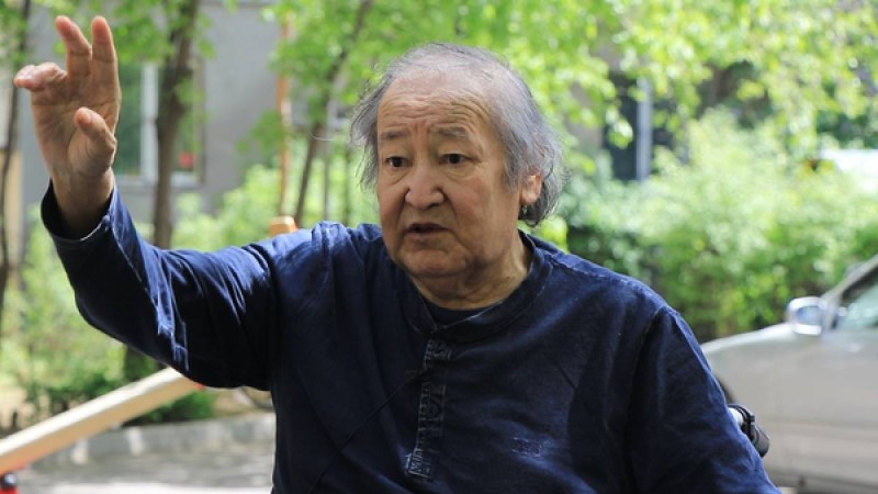 Белгілі режиссер Болат Атабаев өмірден озды