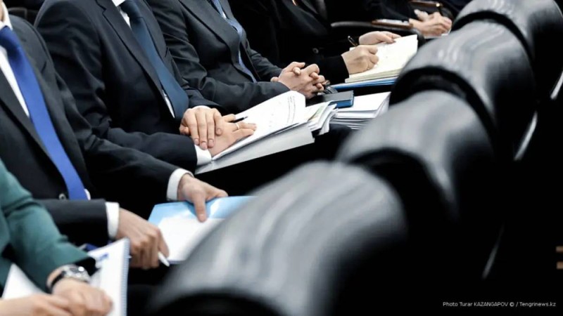 Тоқаев мемлекеттік қызмет туралы жарлықтарға өзгеріс енгізді