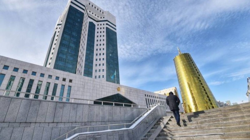 үкімет комиссиясының құрамына кім кірді