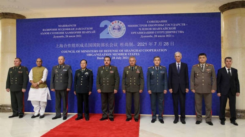 Душанбеде ШЫҰ қорғаныс министрлері бас қосты: Әскерилер не талқылап жатыр