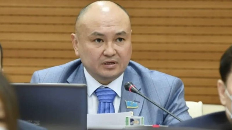 “ҚазМұнайгаз” басшысына қоңырау шалғаннан, Құдайғп қоңырау шалған жеңіл - депутат