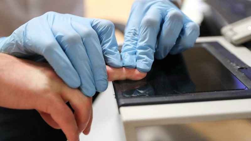 Қазақстанда азаматтардың саусақ іздерін тапсыруы міндетті болды