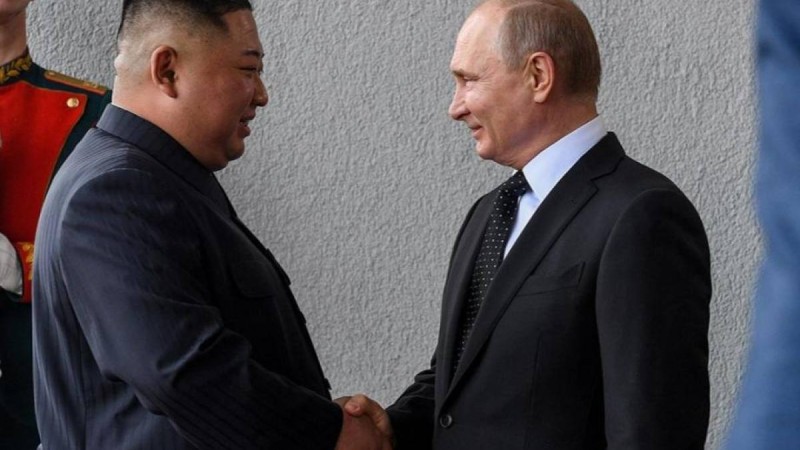 Ким Чен Ын оқ өтпейтін пойызымен Ресейге келді 