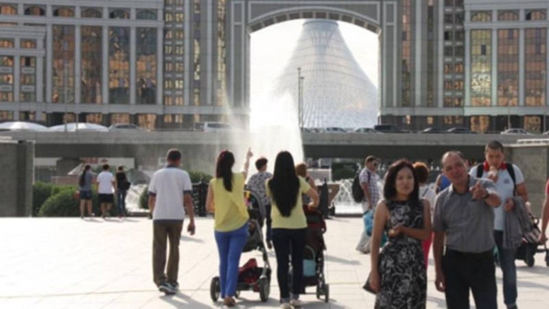 Астаналықтарға түкіргені үшін 19 млн теңге айыппұл салынған