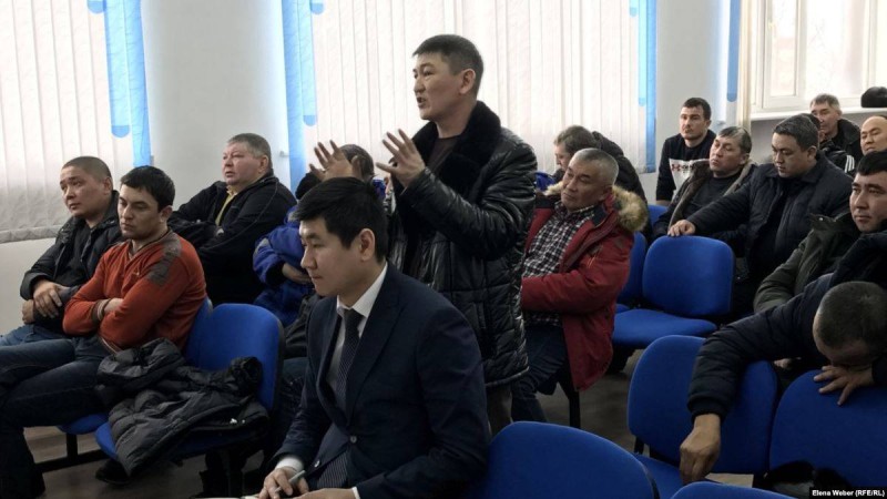 Қарағандыда жедел жәрдем жүргізушілері жалақы өсіруді талап етті