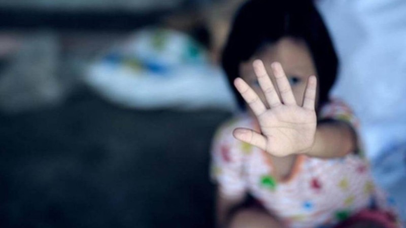 «Қансыраған. Киімдерін жуып тастаған»: Алматыда балабақшадағы үш жасар қыз қорланды