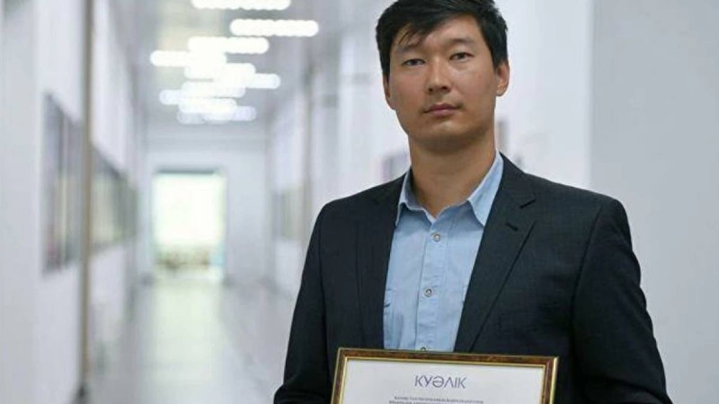 Сағынтаевпен бірге кортежде отырған кезде оқ тиіп, жарақат алған телеарна операторы президент грантын иеленді