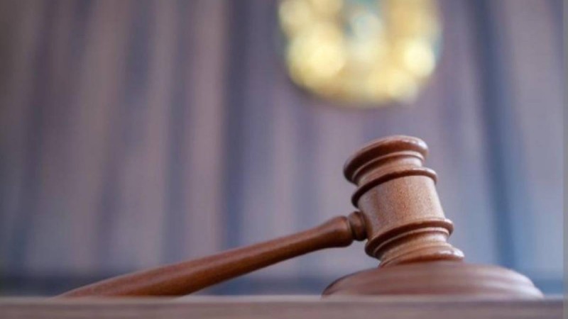 «Анаңды өлтірген мен емес»: Алматыда әйелдің басын кесіп базарға тастаған күдікті сотта мәлімдеме жасады