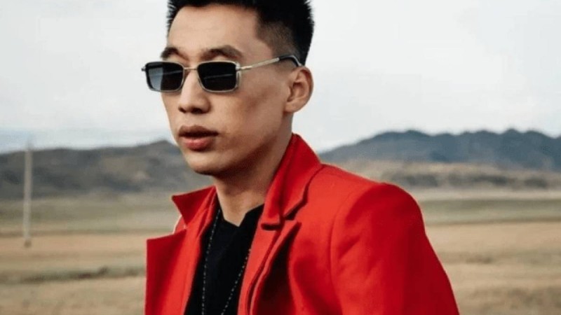 Әнші Kalifarniya Америкада концерт бермек