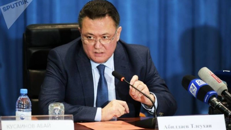 Алматының бас дәрігері кабинетінде түнеп жүр