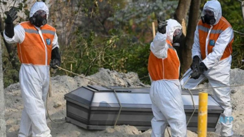 Бір ғана туысы қатысты: Шымкентте коронавирустан көз жұмған ер азамат жерленді - Қазақстан жаңалықтары