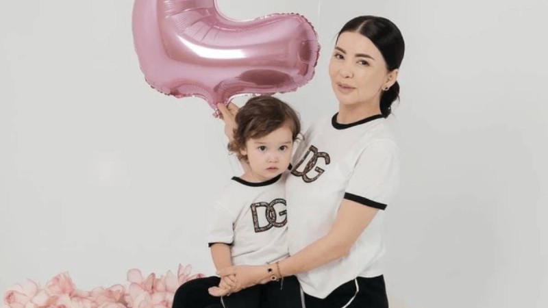 "Аққамбарға ергенім": Тамара Асардың қызы Ажар 2 жасқа толды