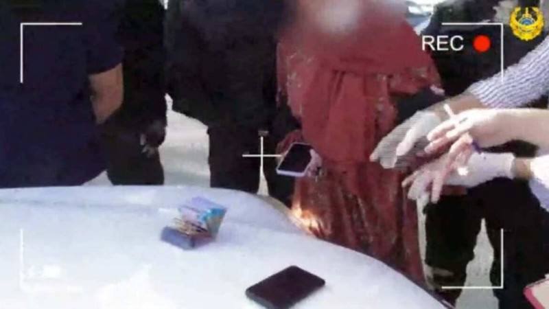 "Зорладың деп айыптаймын": Атыраулық қыз 18 жастағы жігіттен ақша бопсалаған