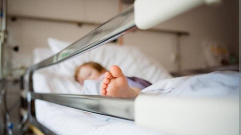 Шымкентте үш жасар баланың қолы электрлі еттартқышқа кептеліп қалған