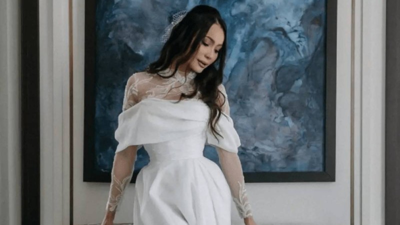 "Аман-есен босанып ал": желіде аяғы ауыр Жанар Дұғалованың видеосы тарады