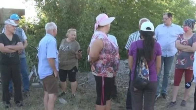 Көкшетауда саяжай тұрғындары жолға таласып, шу шығарды