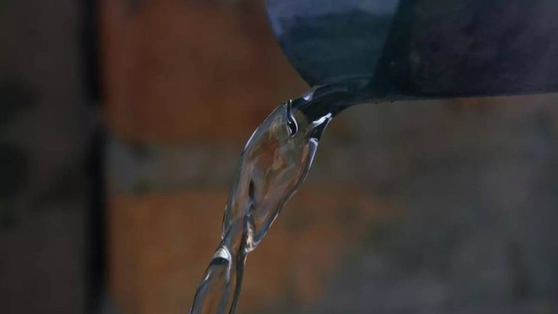 «Шомылған соң күйеуімнің бұл әдеті сап тиылды»: Қызылорда облысындағы құпия бұлақ туралы не белгілі?