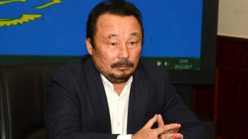 Светқали Нұржан: Оқушыға хиджап киюге рұқсат беру – құбыжық саясатты мойындаумен тең