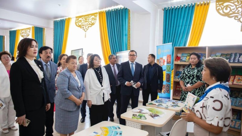 Увеличение финансирования, новые школы и бесплатные обеды: аким Алматинской области Марат Султангазиев рассказал, какие новшества вводятся с этого учебного года для учащихся