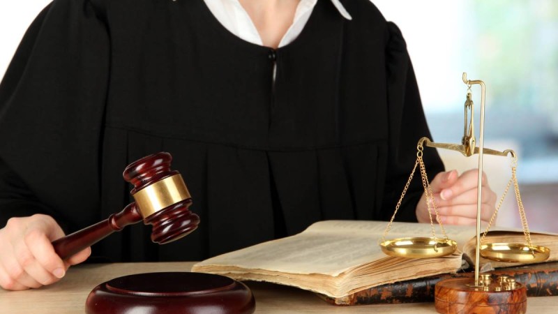 «Бізге салют қажет емес»: Қоғамдық белсенділер Елорда әкімдігін сотқа берді