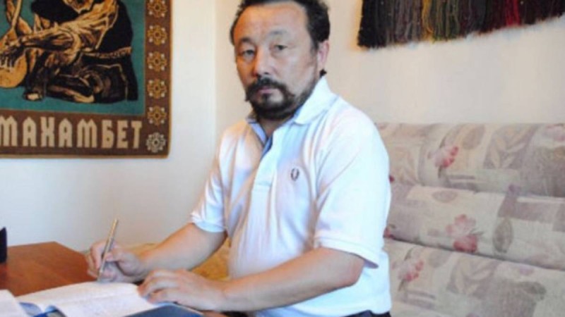 «Бекболат екеуіңнен құнын алам, жат жерде арам өлген бөпелердің!»: белгілі ақын Мұхамеджен Тазабектің арнауын бетпақтың шатпағына теңеді