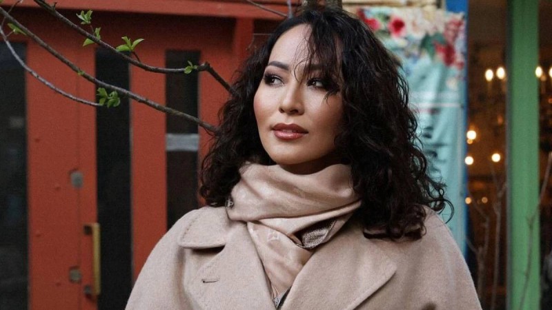 "Балам – күшті, келінім – оңбаған": Айгүл Иманбаева енелерге үндеу жасады